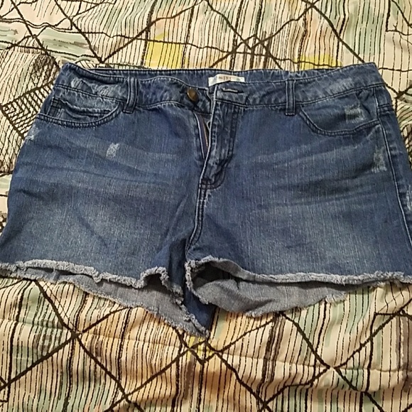 Jean shorts - Picture 1 of 2